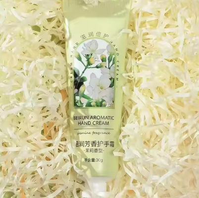 Natural Moisturizing Mini Foot & Hand Repair Cream Lotion Gift Set Plant Fruit Perfume Cosmetics Products in China