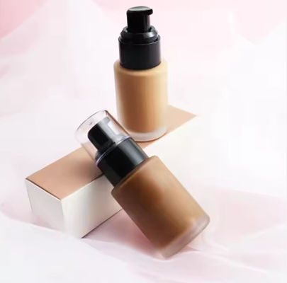 The Best Vegan Matte Full Coverage Foundation, Full-spectrum Sunscreen Liquid Makeup Foundation, Suitable for Women's Skin Tone
