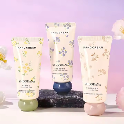 Wholesale Price Peptide Ceramide Hand Cream Vitamin C Moisturizing Smooth Skin Whitening Lotion Fragrance Hand Cream