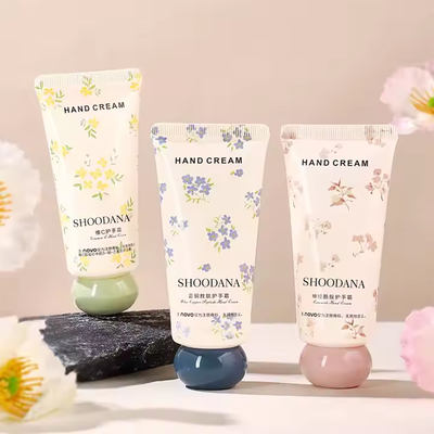 Wholesale Price Peptide Ceramide Hand Cream Vitamin C Moisturizing Smooth Skin Whitening Lotion Fragrance Hand Cream